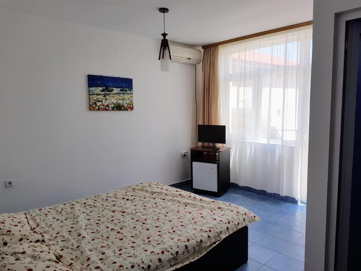 Vila Leonard Hotell Costinesti Eksteriør bilde